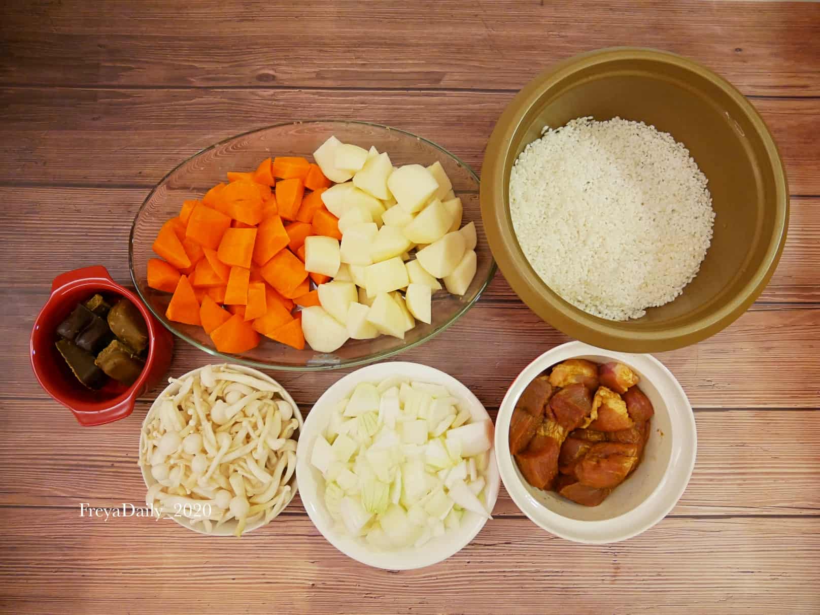 2020, Apr │懶人咖哩飯│廚事做什麼:超簡單咖哩食譜 混搭咖哩塊 口感更滑順 - 第2張圖