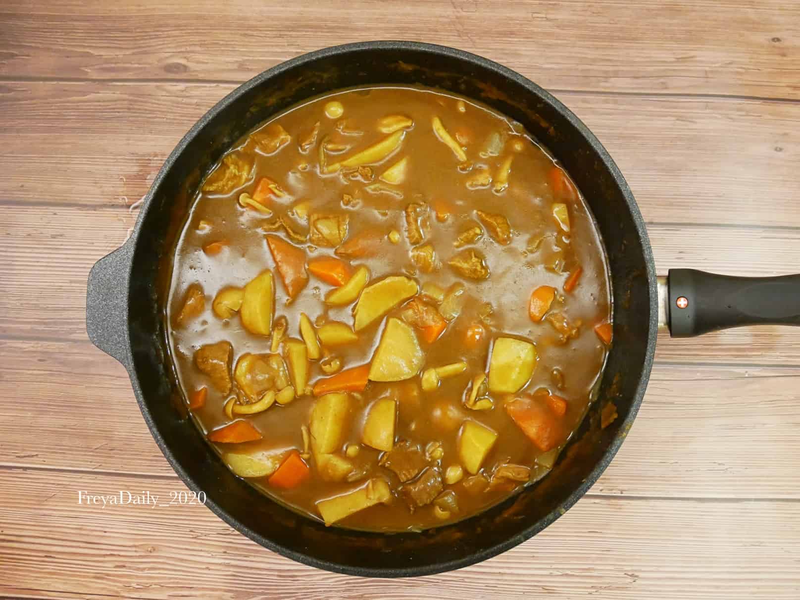 2020, Apr │懶人咖哩飯│廚事做什麼:超簡單咖哩食譜 混搭咖哩塊 口感更滑順 - 第8張圖