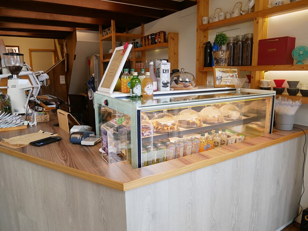 2021, Sep │ 北投 火熱咖啡 FIERY COFFEE 北投店│ 北投唯一 單品咖啡配上冰火菠蘿油 - 第10張圖