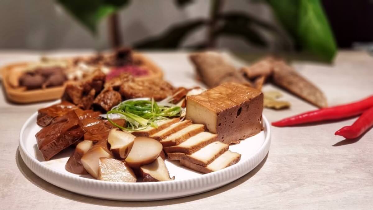 2021, Aug │ 北投 MeJA Cafe │ 捷運北投站旁咖啡廳 來溫泉鄉享受美味甜點吧~ - 第2張圖 北投咖啡廳推薦 MeJA Cafe