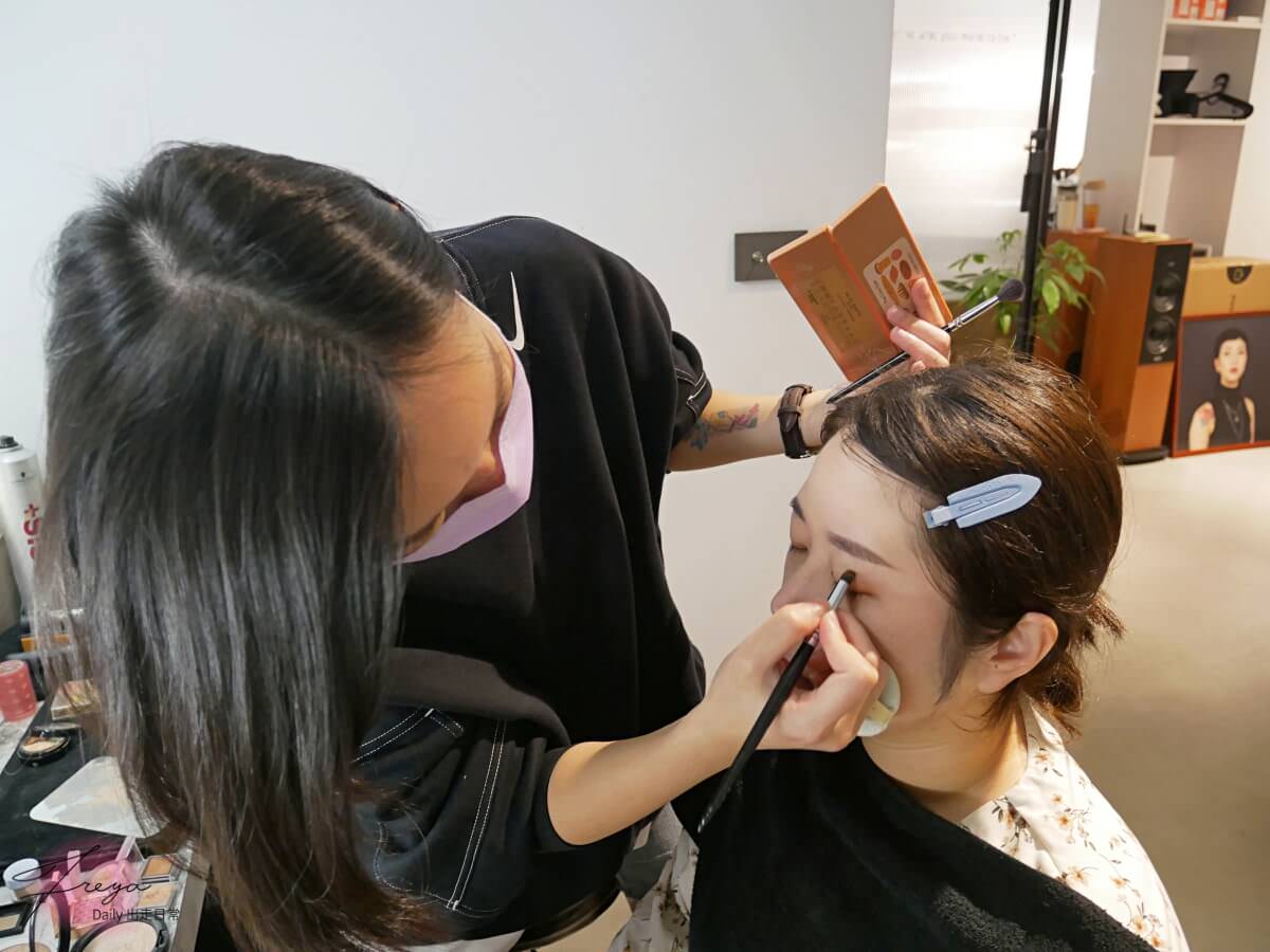 婚禮籌備 大研創意 韓式證件照 形象照推薦│在台北也能拍出韓國證件照 履歷照靠這張取勝! - 第9張圖 大研創意 韓式證件照 形象照 半身照 台北證件照推薦
