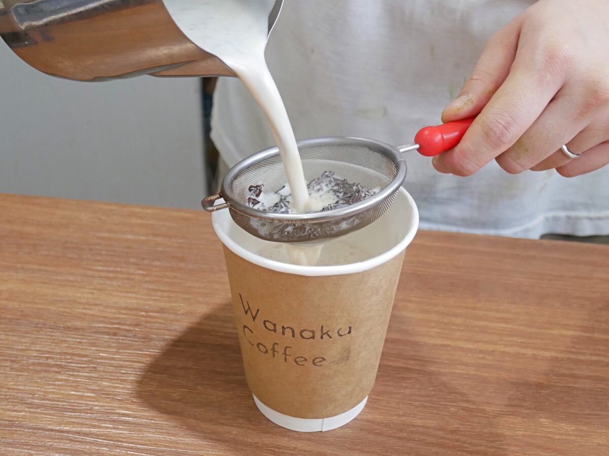台北 Wanaka Coffee│ 像好鄰居般日常存在的咖啡廳 奶茶控必訪 松山區咖啡廳推薦 - 第9張圖