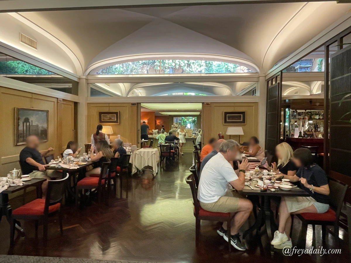 義大利 Hotel Dei Borgognoni|近西班牙廣場、治安好,羅馬住宿推薦,沉浸 19 世紀古典奢華的飯店選擇 - 第9張圖 義大利 Hotel Dei Borgognoni|近西班牙廣場、治安好,羅馬住宿推薦,沉浸 19 世紀古典奢華的飯店選擇