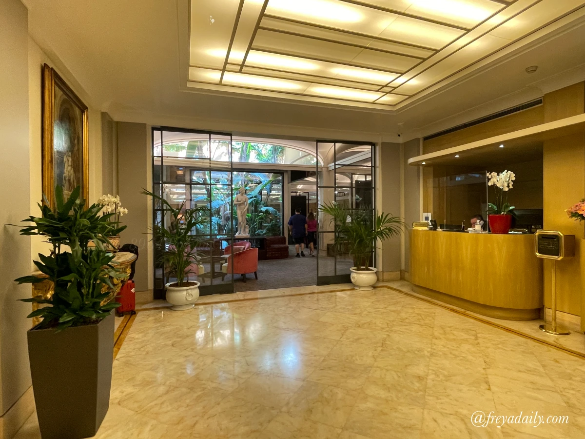 義大利 Hotel Dei Borgognoni|近西班牙廣場、治安好,羅馬住宿推薦,沉浸 19 世紀古典奢華的飯店選擇 - 第2張圖 義大利 Hotel Dei Borgognoni|近西班牙廣場、治安好,羅馬住宿推薦,沉浸 19 世紀古典奢華的飯店選擇